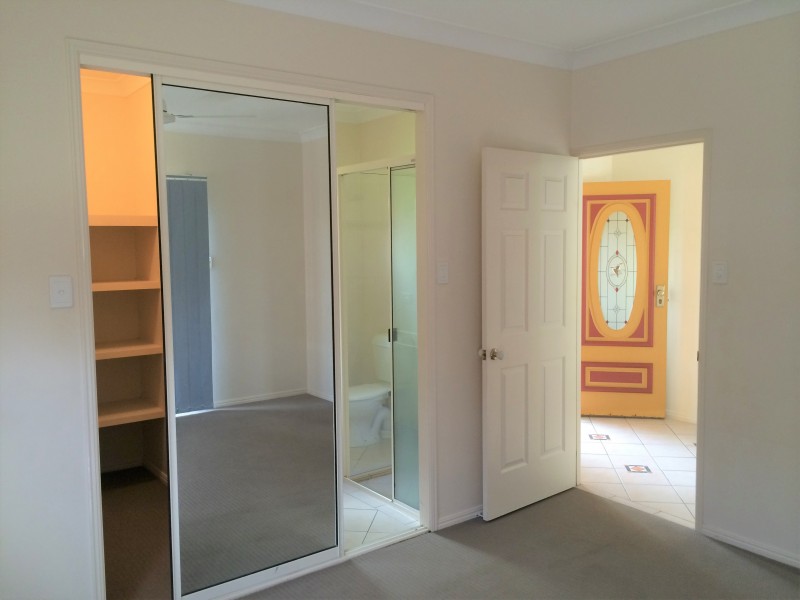 6 Bartels close, Kirwan QLD 4817