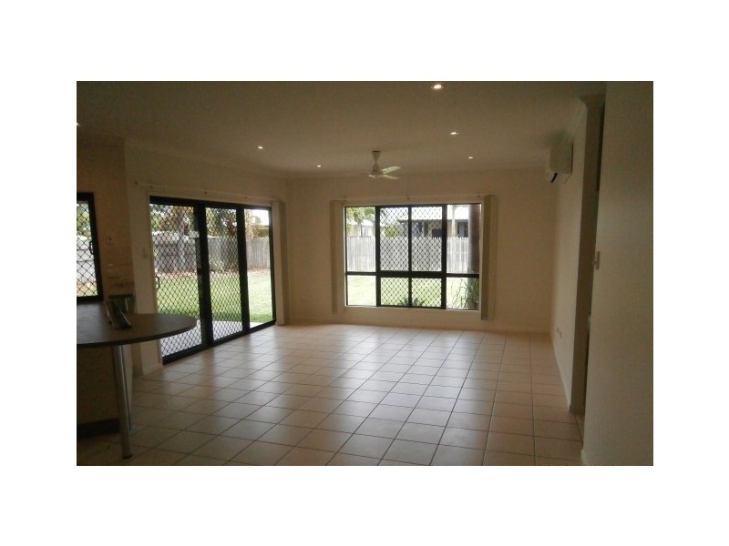 69 Bamboo Crescent, Mount Louisa QLD 4814