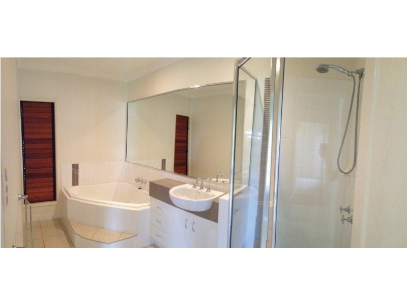 69 Bamboo Crescent, Mount Louisa QLD 4814