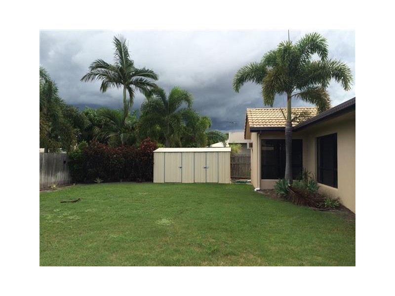 69 Bamboo Crescent, Mount Louisa QLD 4814