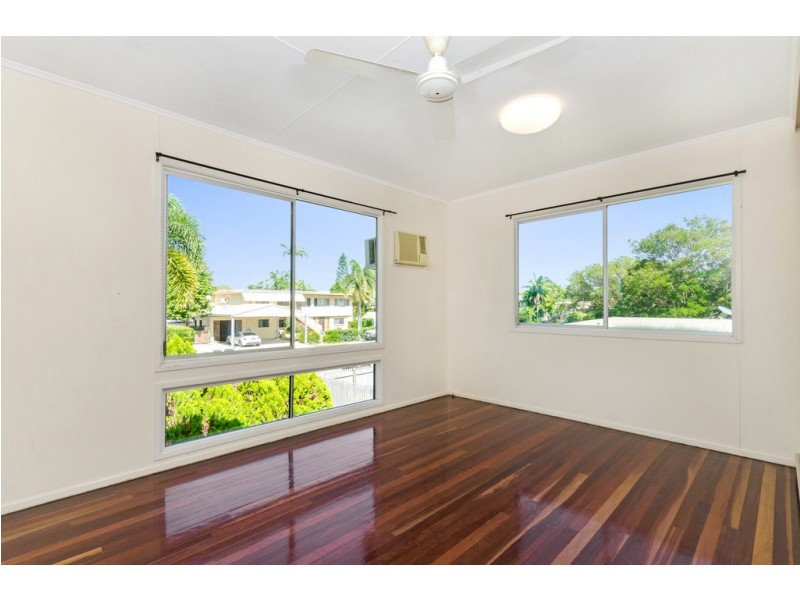 10 Luxton Street, Kirwan QLD 4817