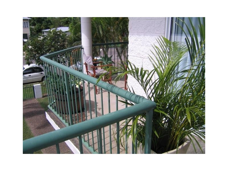 3/36 Henry Street, West End QLD 4810