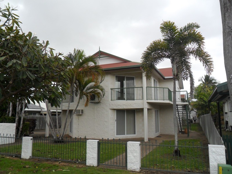 3/36 Henry Street, West End QLD 4810