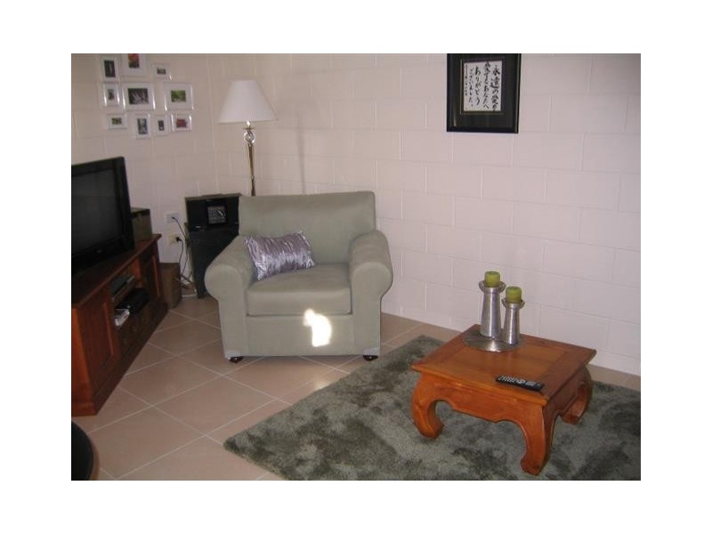 3/36 Henry Street, West End QLD 4810