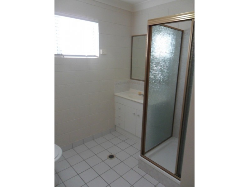 3/36 Henry Street, West End QLD 4810