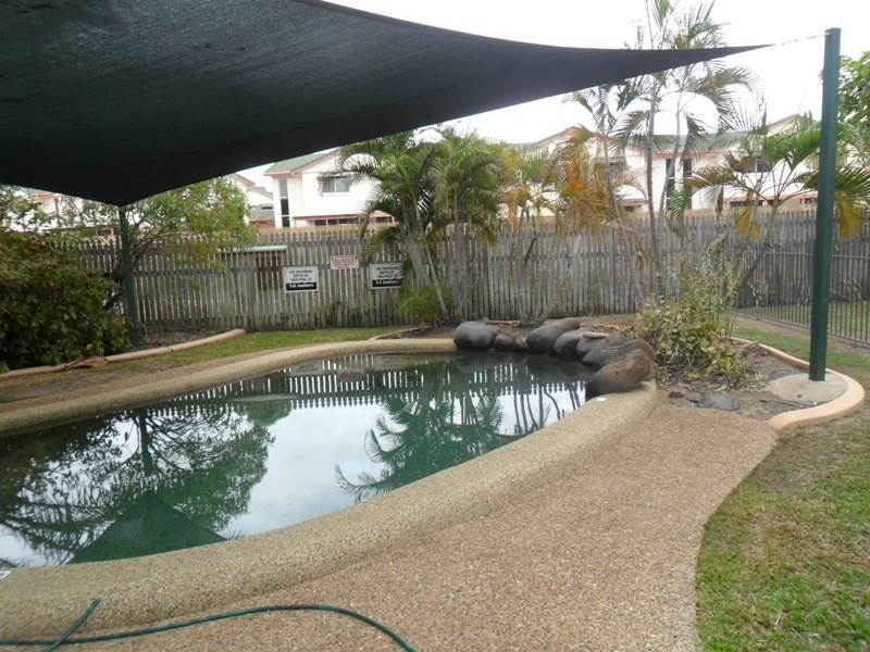 3/36 Henry Street, West End QLD 4810