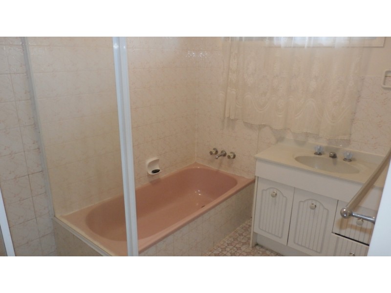 101 Kings Road, Pimlico QLD 4812