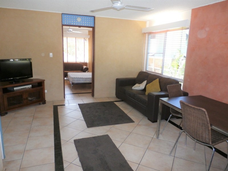 8/98 The Strand, North Ward QLD 4810