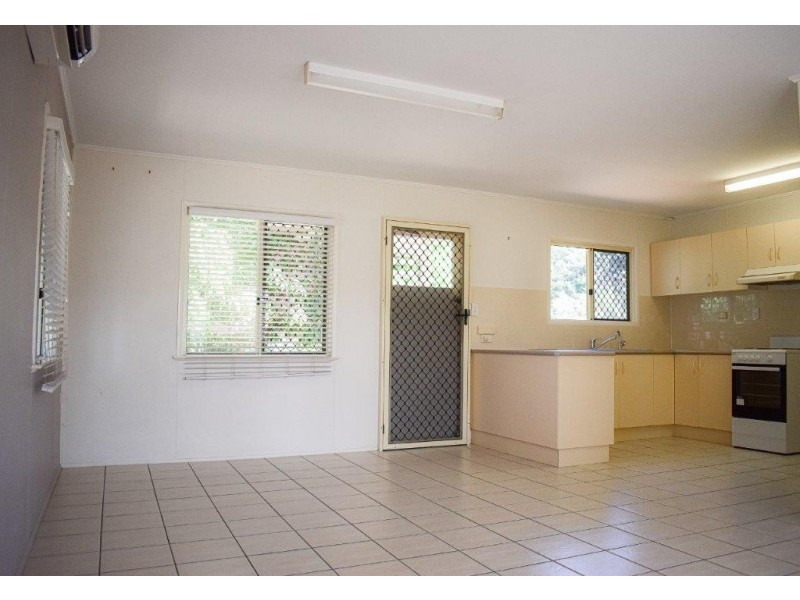 15 Canara Street, Cranbrook QLD 4814