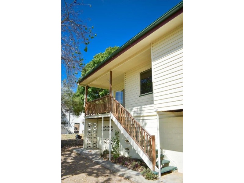 15 Canara Street, Cranbrook QLD 4814