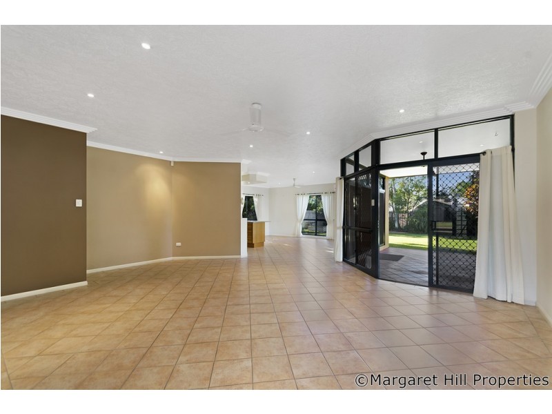 18 Pacific Avenue, Bushland Beach QLD 4818