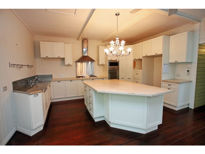 4 Hammond Street, Mysterton QLD 4812