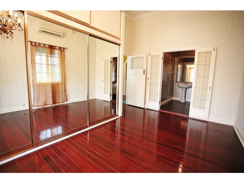 4 Hammond Street, Mysterton QLD 4812