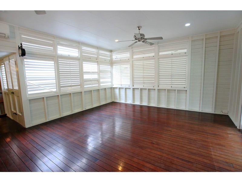 4 Hammond Street, Mysterton QLD 4812