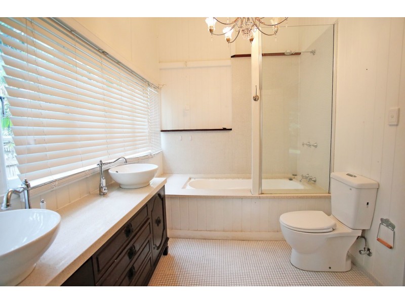 4 Hammond Street, Mysterton QLD 4812