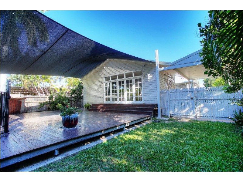 4 Hammond Street, Mysterton QLD 4812