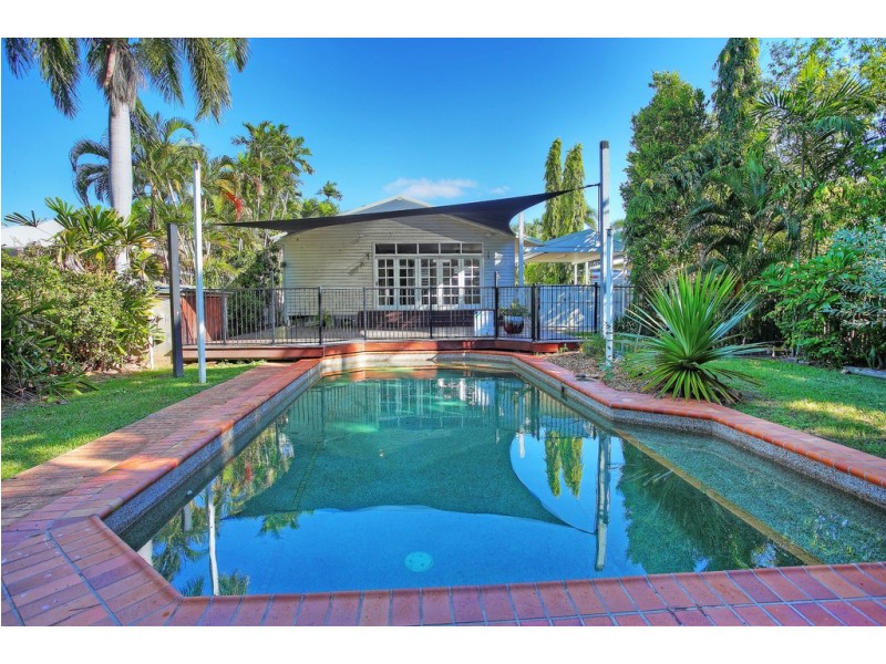 4 Hammond Street, Mysterton QLD 4812