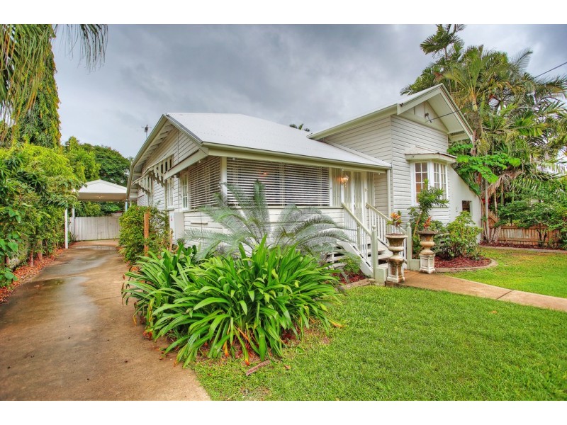 4 Hammond Street, Mysterton QLD 4812