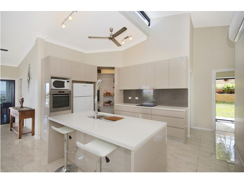 60 St Albans Road, Mount Louisa QLD 4814