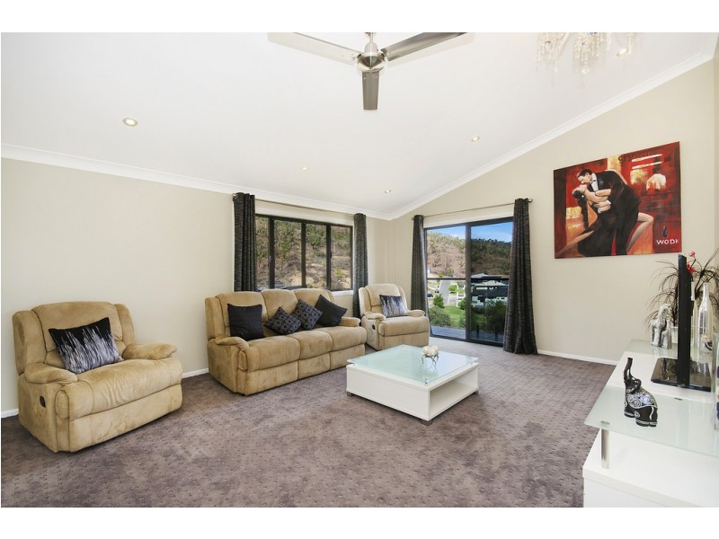 60 St Albans Road, Mount Louisa QLD 4814