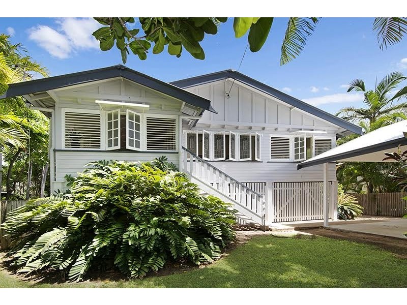 17 Chapman Street, Mysterton QLD 4812