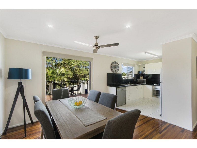 26 Buchanan Street, Mount Louisa QLD 4814