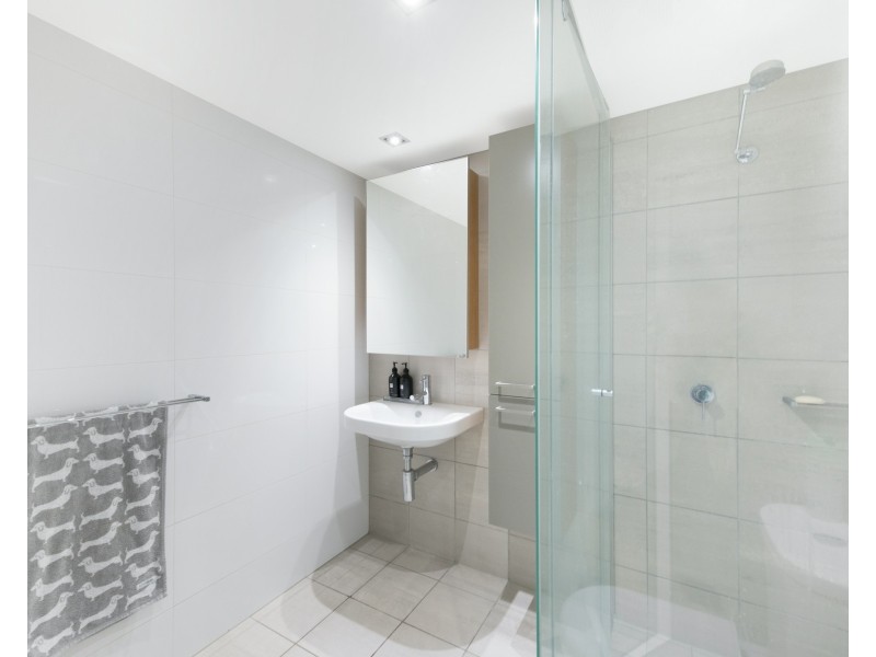 6-24 Mariners Drive, Townsville City QLD 4810