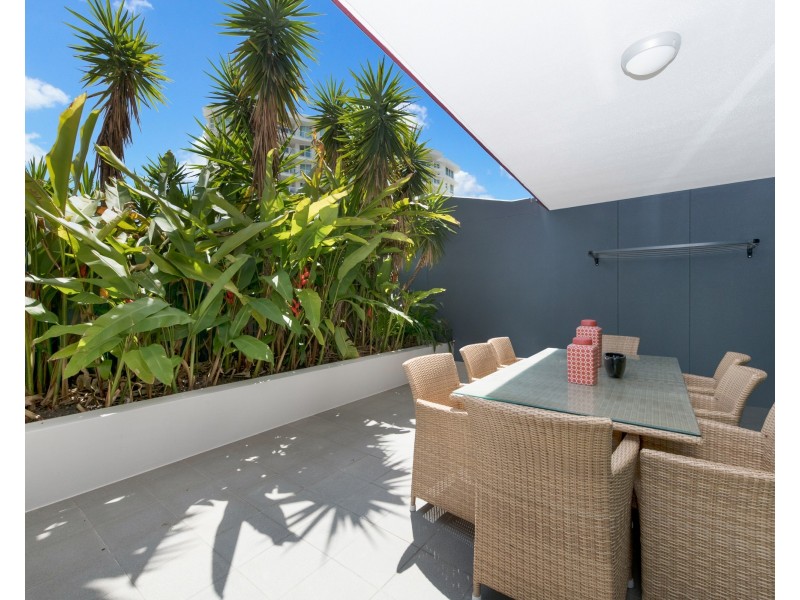 6-24 Mariners Drive, Townsville City QLD 4810