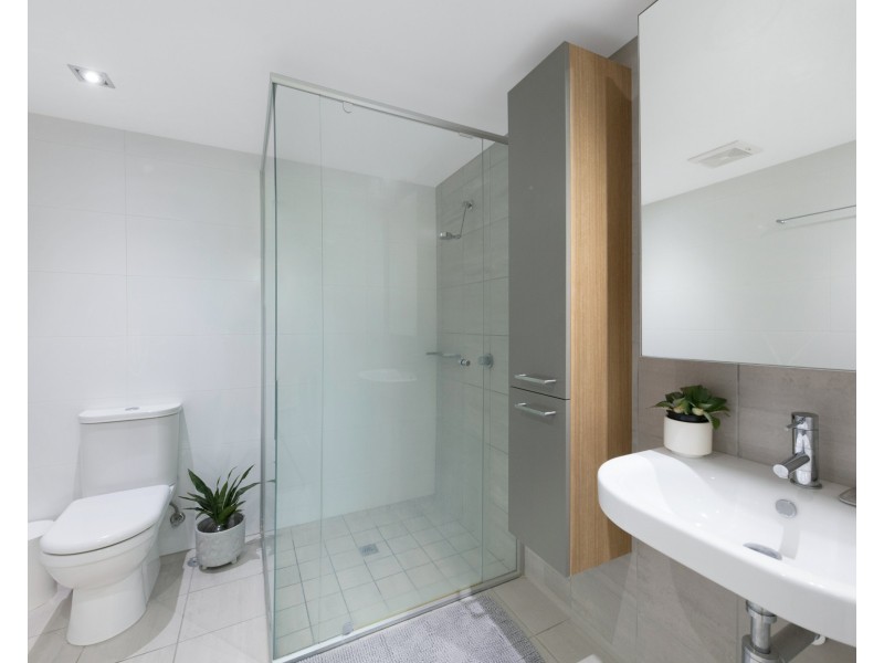 6-24 Mariners Drive, Townsville City QLD 4810