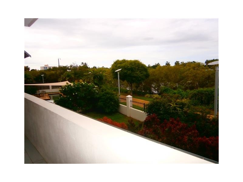 2/11-17 Stanley Street, Townsville City QLD 4810