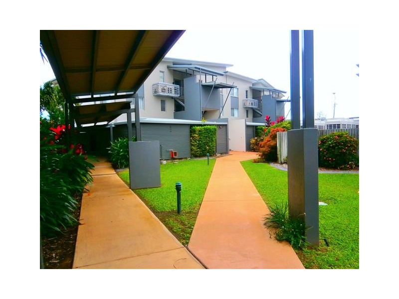 2/11-17 Stanley Street, Townsville City QLD 4810