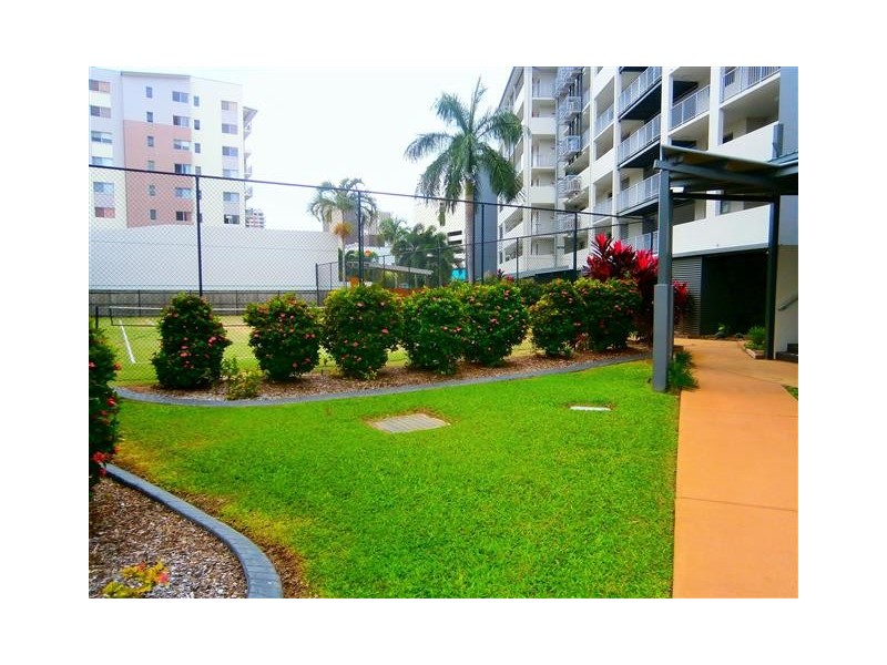 2/11-17 Stanley Street, Townsville City QLD 4810