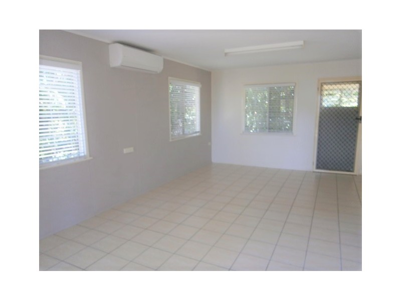 15 Canara Street, Cranbrook QLD 4814