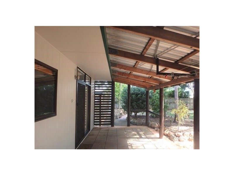 4 Heferen Crescent, Black River QLD 4818