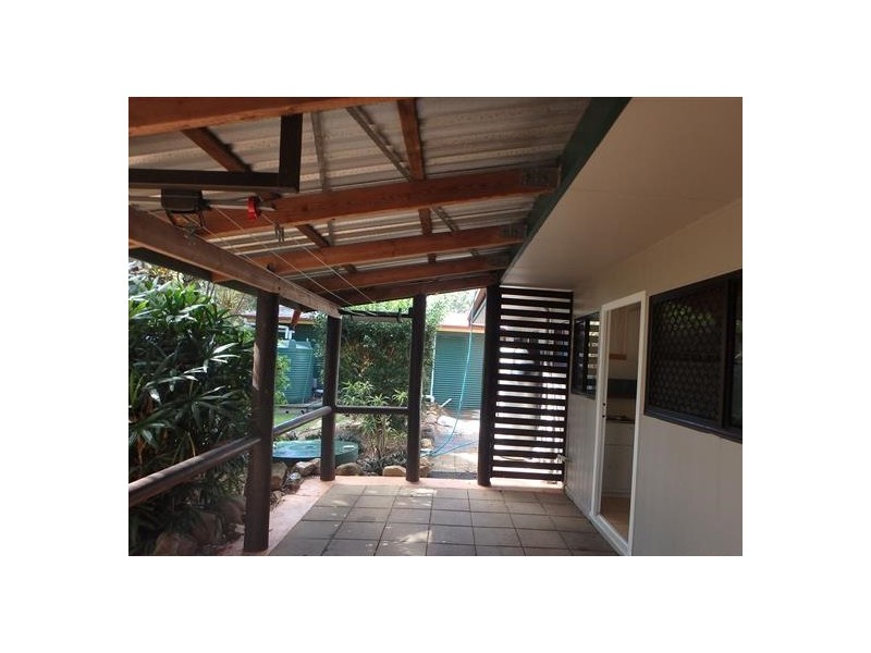 4 Heferen Crescent, Black River QLD 4818