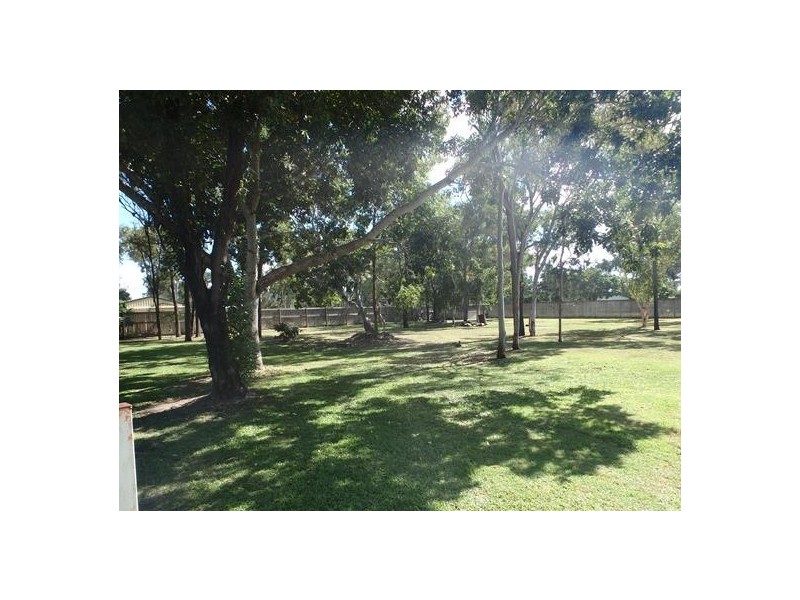 4 Heferen Crescent, Black River QLD 4818