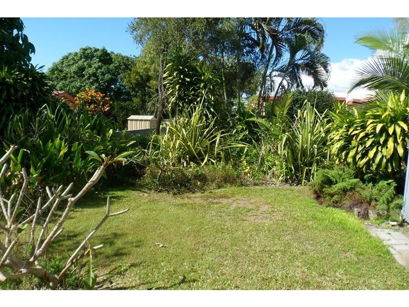 2/34 Coral Street, Saunders Beach QLD 4818