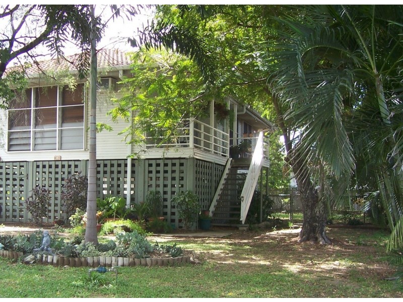 6 Riechelmann street, Heatley QLD 4814