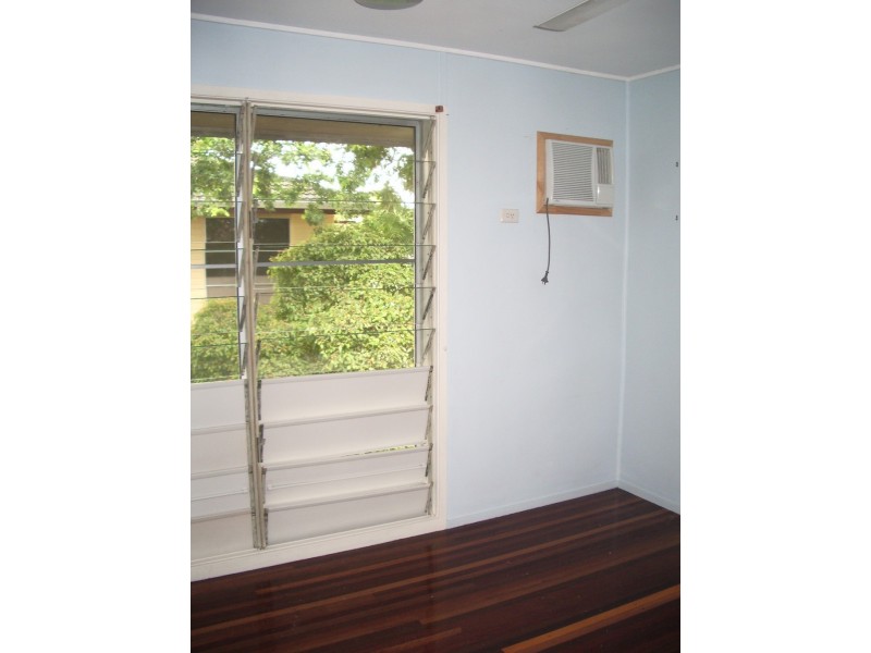 6 Riechelmann street, Heatley QLD 4814