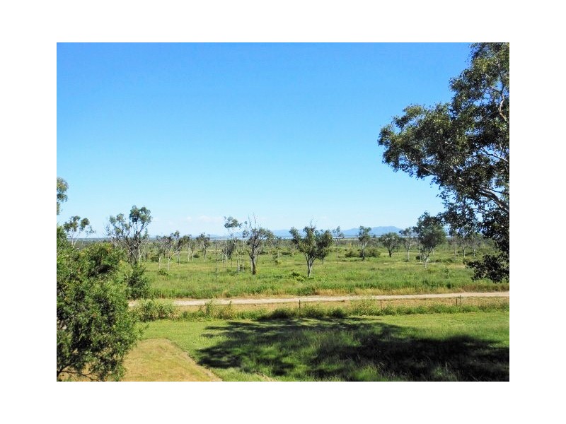 B Valley Road, Oak Valley QLD 4811