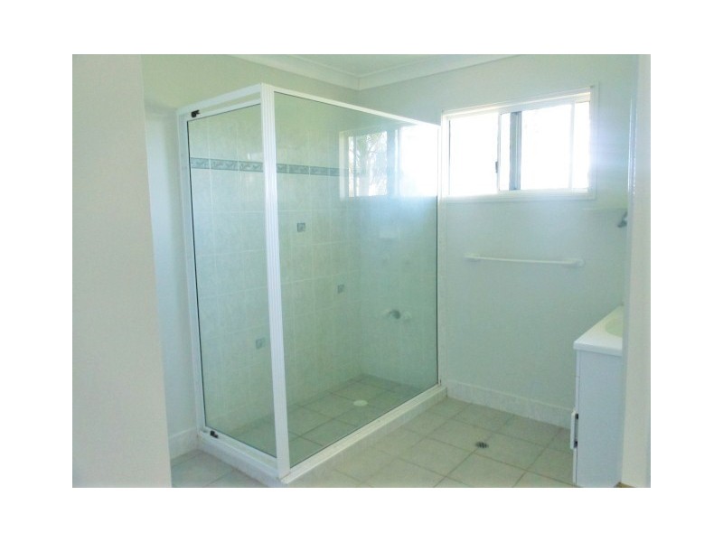 B Valley Road, Oak Valley QLD 4811