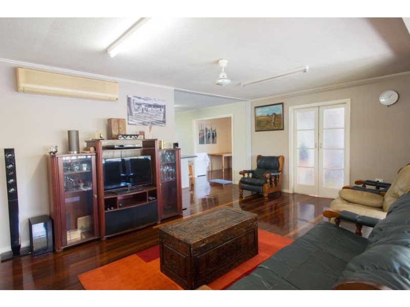 17 Cambridge Street, Currajong QLD 4812