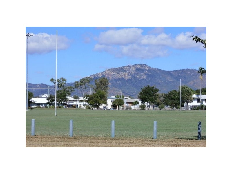 17 Cambridge Street, Currajong QLD 4812