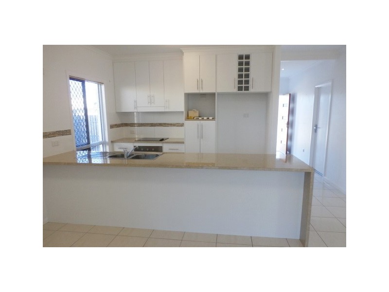 57 Beach Oak Drive, Mount Low QLD 4818