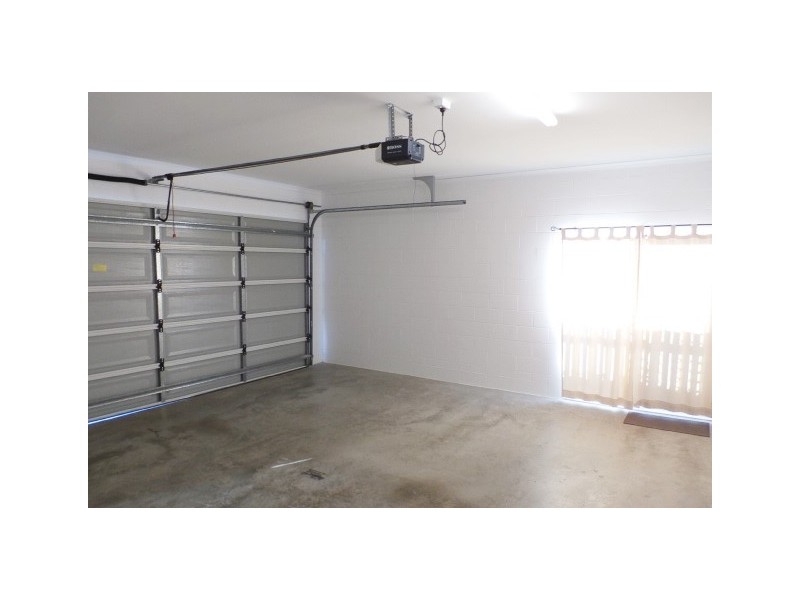 57 Beach Oak Drive, Mount Low QLD 4818