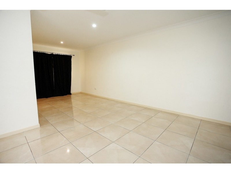 4 Spruce Street, Kirwan QLD 4817