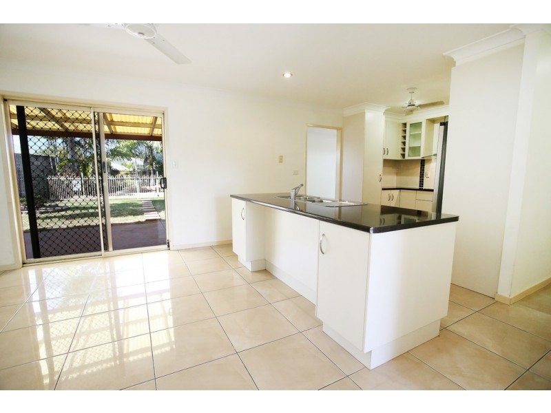 4 Spruce Street, Kirwan QLD 4817