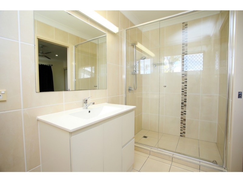 4 Spruce Street, Kirwan QLD 4817