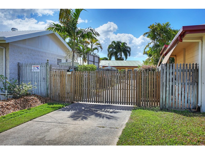 4 Spruce Street, Kirwan QLD 4817