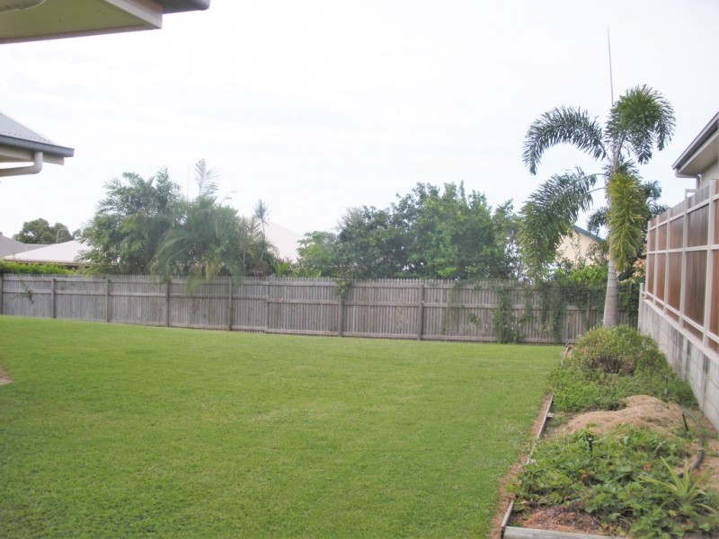 21 Monte Visto Court, Mount Louisa QLD 4814